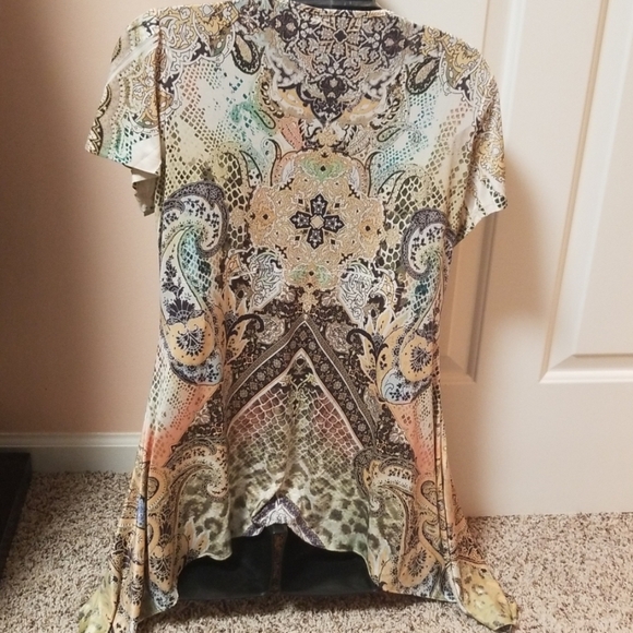 World Unity Embellished Top NWOT - Picture 6 of 8